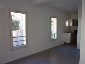 appartement à la location -   77000  MELUN, surface 32 m2 location appartement - APR724776